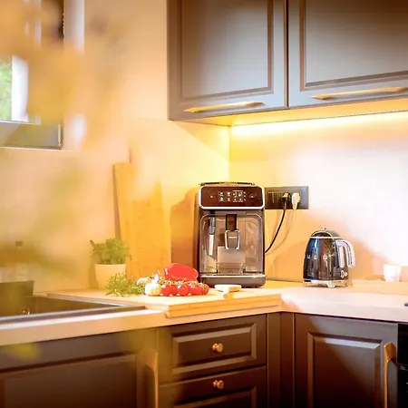 Marchelina House Holiday home *