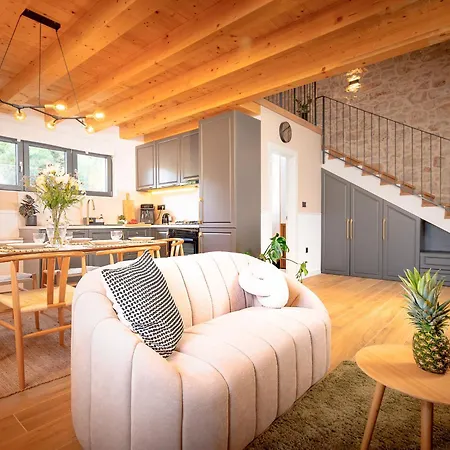 Marchelina House Holiday home *