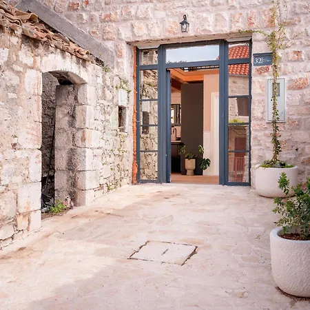 Holiday home Marchelina House *